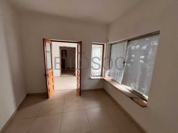 Edifício com 2 pisos · Lagos