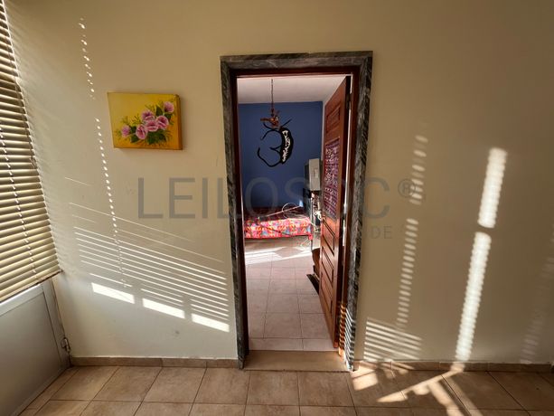 Edifício com 2 pisos · Lagos