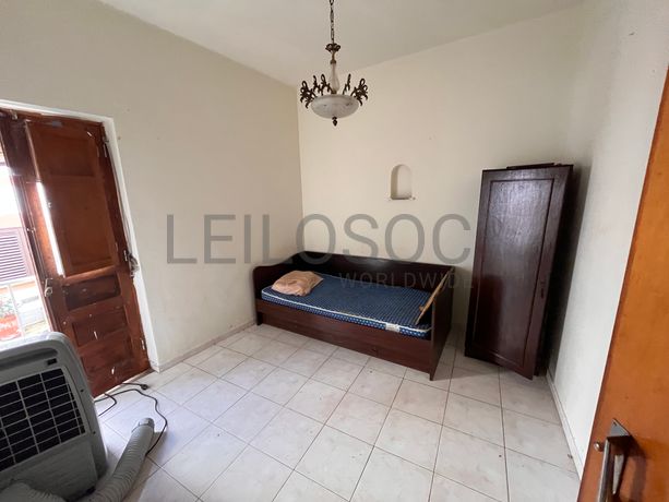 Edifício com 2 pisos · Lagos