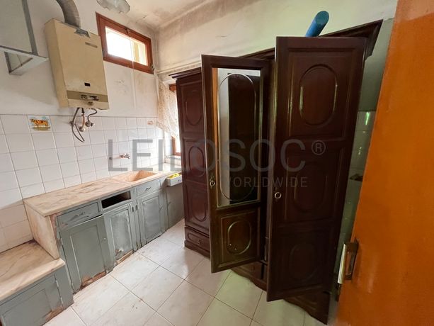 Edifício com 2 pisos · Lagos