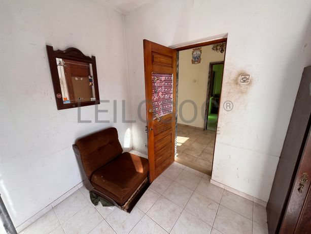 Edifício com 2 pisos · Lagos