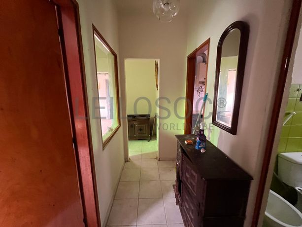 Edifício com 2 pisos · Lagos