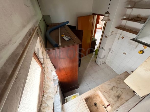 Edifício com 2 pisos · Lagos