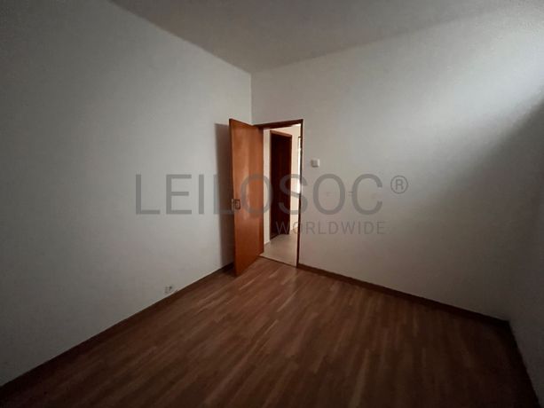 Edifício com 2 pisos · Lagos