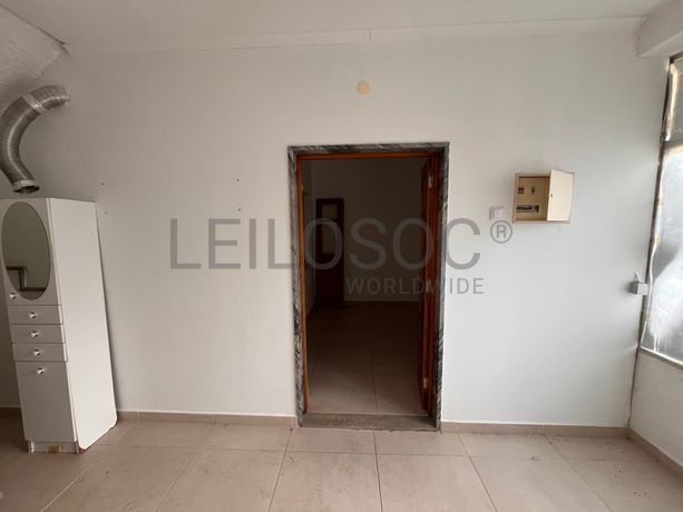 Edifício com 2 pisos · Lagos