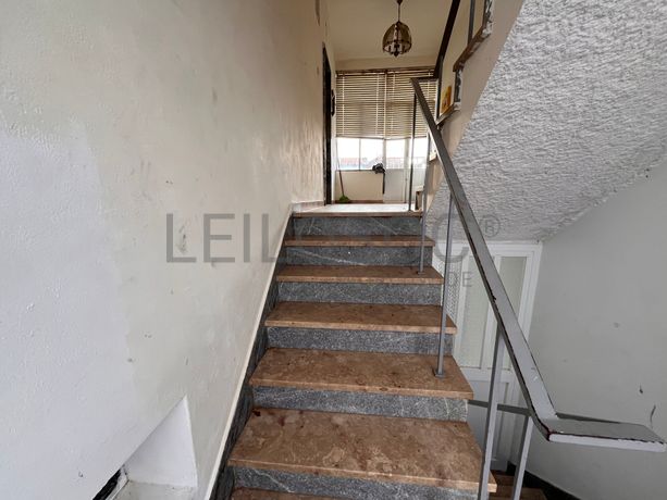 Edifício com 2 pisos · Lagos