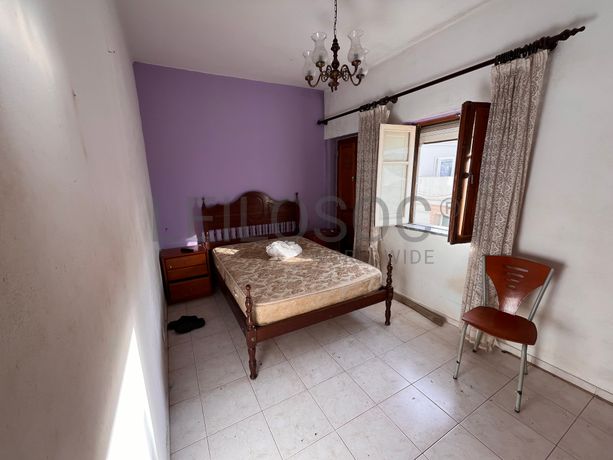 Edifício com 2 pisos · Lagos