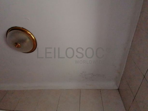 Apartamento T2 c/ logradouro · Amadora