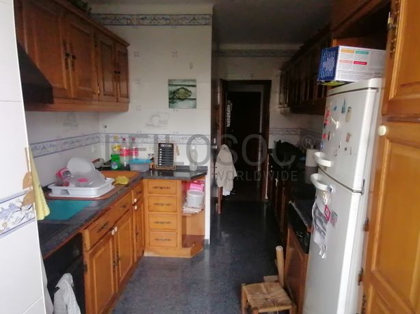 Apartamento T2 c/ logradouro · Amadora