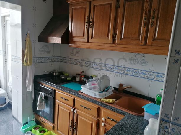 Apartamento T2 c/ logradouro · Amadora