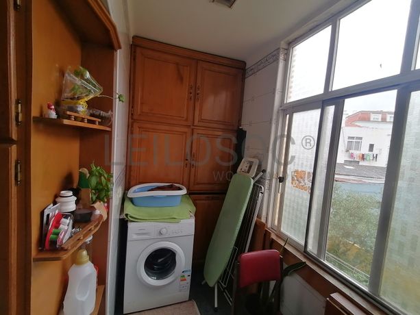 Apartamento T2 c/ logradouro · Amadora