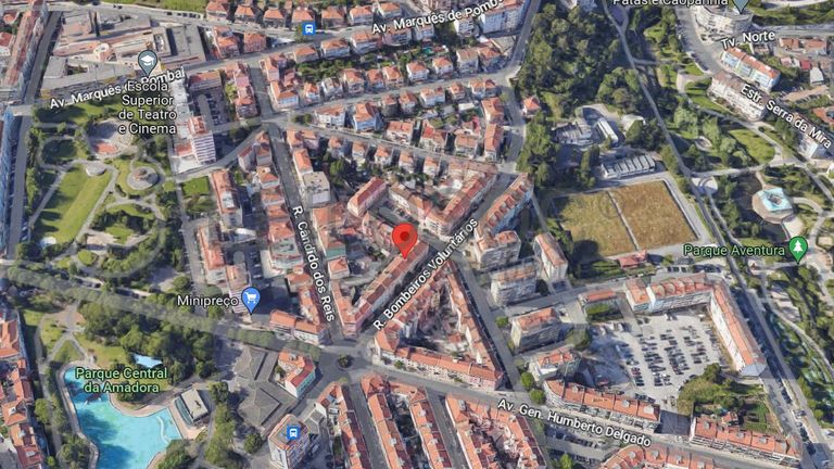 Apartamento T2 c/ logradouro · Amadora