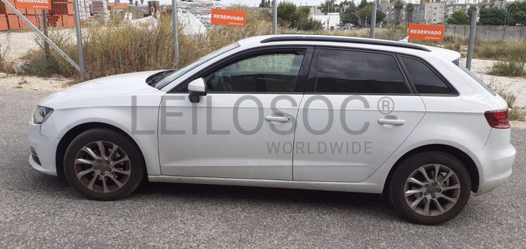 Audi A3 Sportback 1.6 TDI · Ano 2013