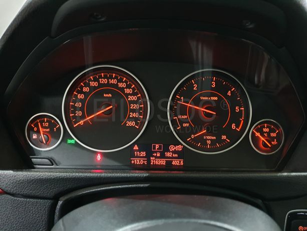 BMW 318D GT · Ano 2013