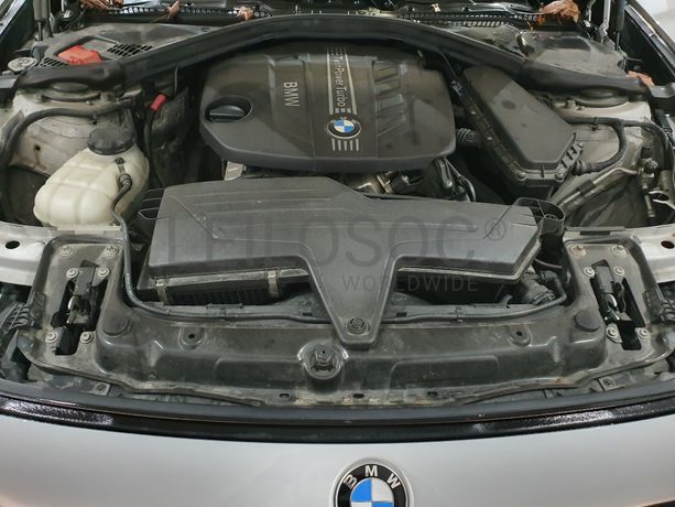 BMW 318D GT · Ano 2013