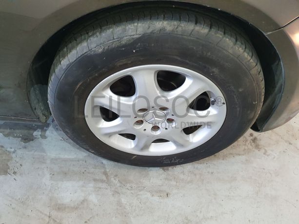 Mercedes-Benz C200D · Ano 2015