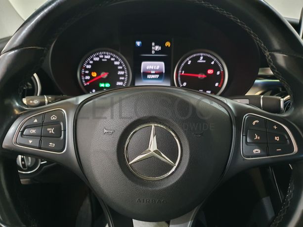 Mercedes-Benz C200D · Ano 2015