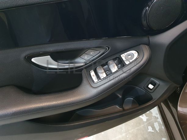 Mercedes-Benz C200D · Ano 2015