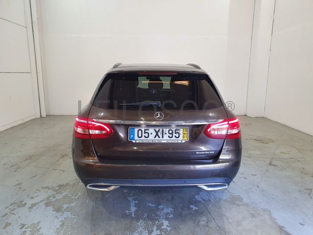 Mercedes-Benz C200D · Ano 2015