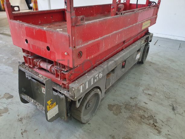 Plataforma Elevatória Haulotte Compact 8