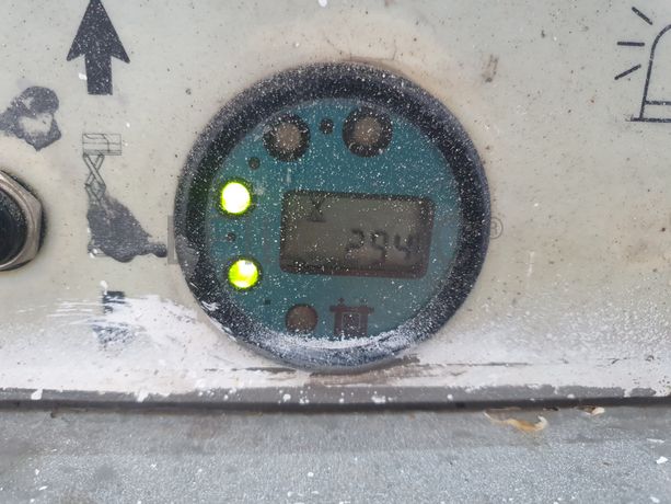 Plataforma Elevatória Haulotte Compact 8