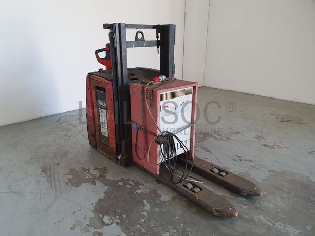 Stacker Linde L14