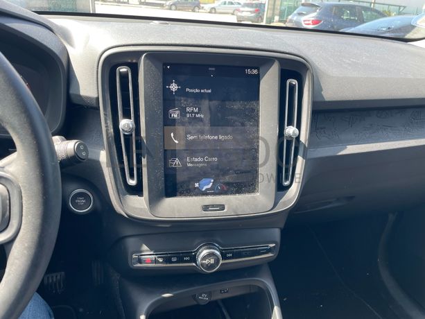 Volvo XC40 T3 · Ano 2018