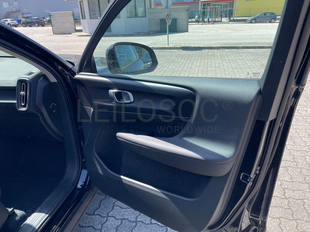 Volvo XC40 T3 · Ano 2018