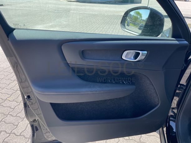 Volvo XC40 T3 · Ano 2018
