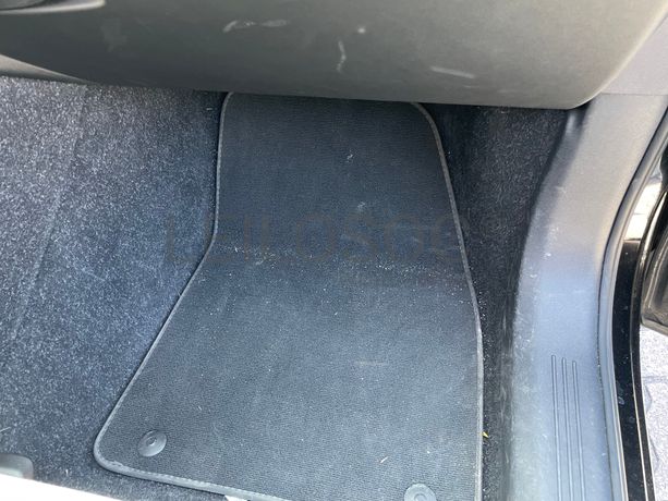 Volvo XC40 T3 · Ano 2018