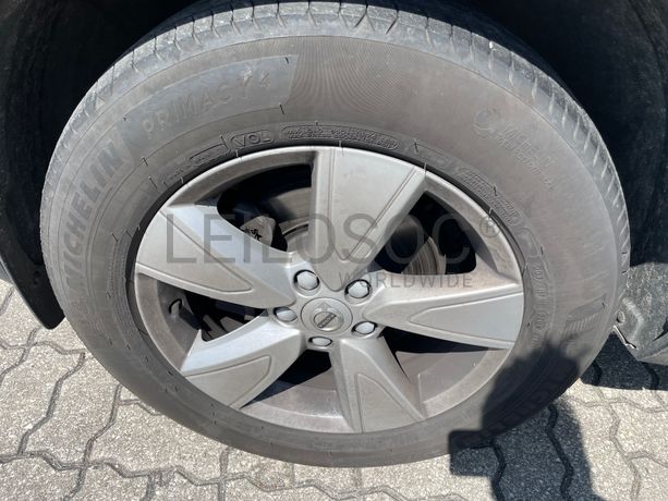 Volvo XC40 T3 · Ano 2018