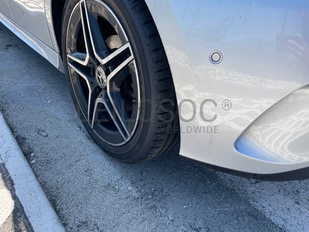Mercedes-Benz A180 D AMG · Ano 2019