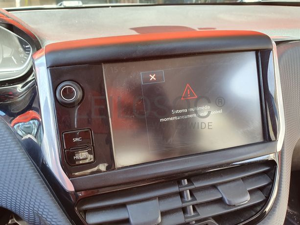 Peugeot 208 1.2 · Ano 2015