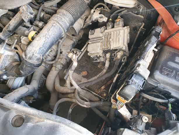 Peugeot 208 1.2 · Ano 2015