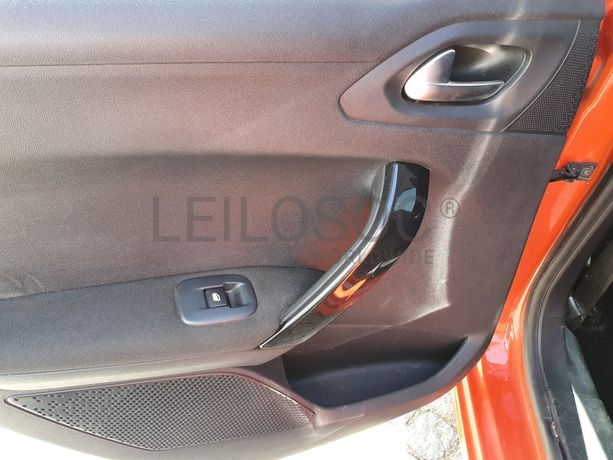 Peugeot 208 1.2 · Ano 2015