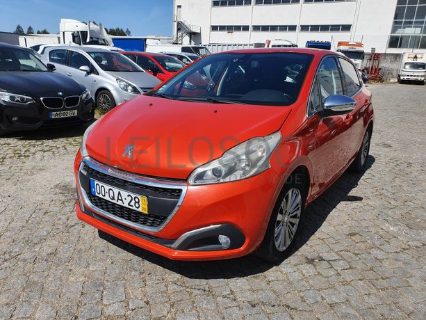 Peugeot 208 1.2 · Ano 2015