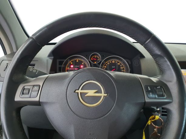 Opel Astra 1.7 CDTI · Ano 2005