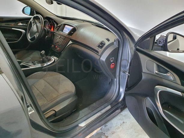 Opel Insignia 2.0 CDTI · Ano 2010