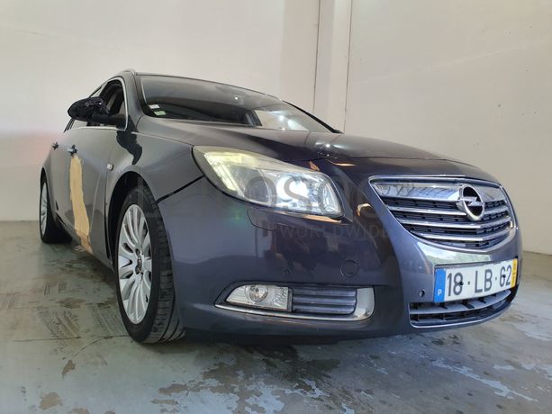 Opel Insignia 2.0 CDTI · Ano 2010