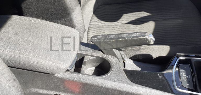 Peugeot 308 SW 1.6 HDI · Ano 2015