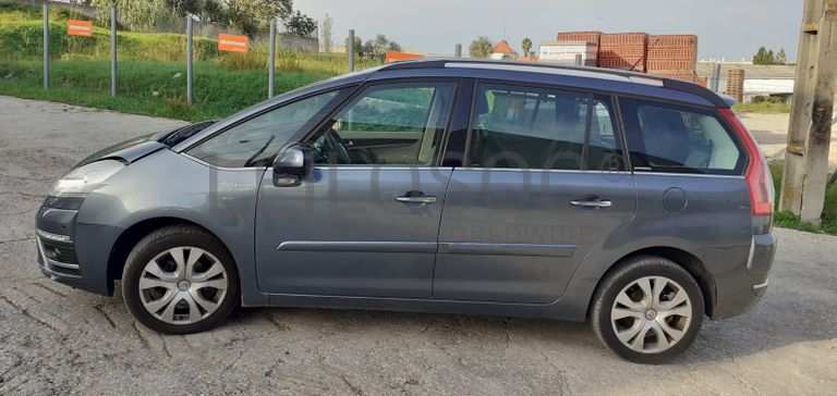 Citroën C4 Grand Picasso 1.6 HDI · Ano 2011