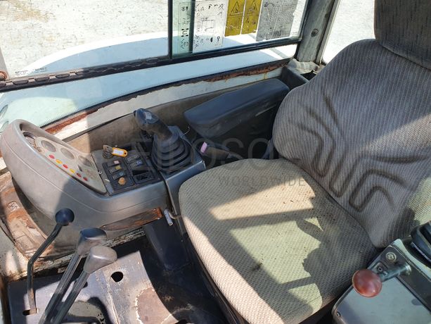 Mini Giratória Terex TC 60