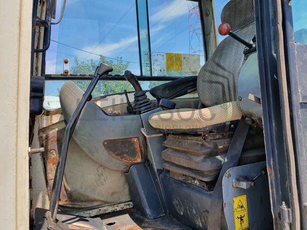 Mini Giratória Terex TC 60