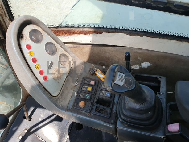 Mini Giratória Terex TC 60