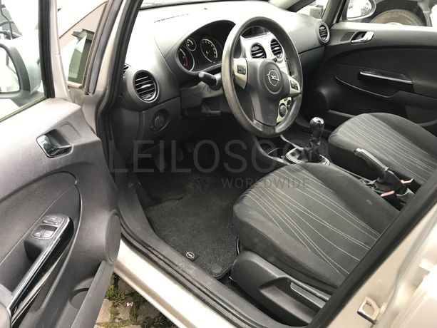 Opel Corsa 1.3 CDTI · Ano 2008