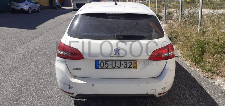 Peugeot 308 II SW 1.6 HDI · Ano 2015