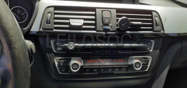 BMW 320D Touring · Ano 2013