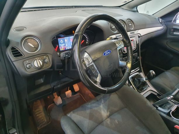 Ford Focus S-Max 2.0 TDCI · Ano 2013