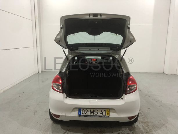 Renault Clio 1.5 DCI · Ano 2012