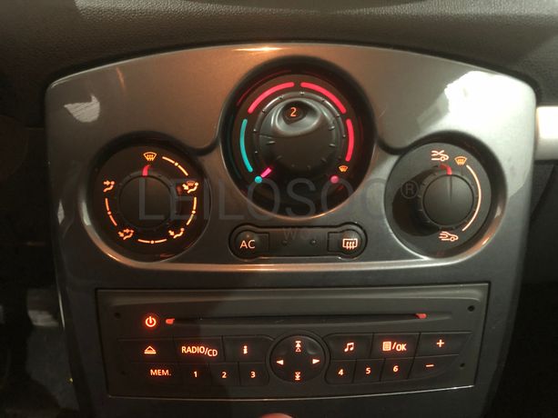 Renault Clio 1.5 DCI · Ano 2012